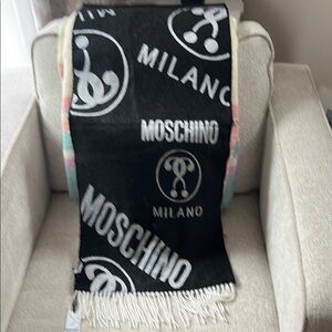 Moschino Black and White scarf wool NWTS